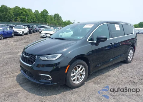 2024 Chrysler Pacifica Touring z USA, uszkodzony, nr VIN 2C4RC1FG3RR154388